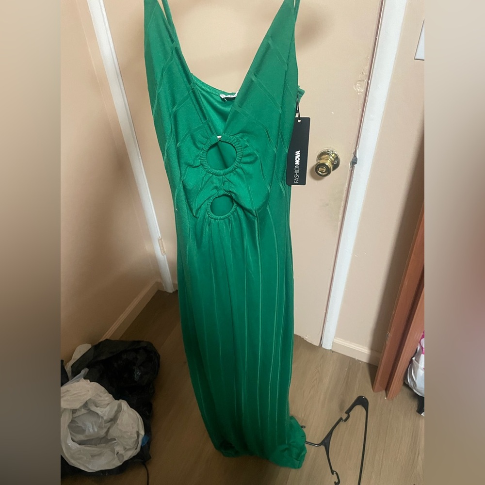 GREEN MAXI DRESS-fashion nova brand new